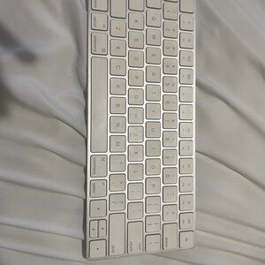 Wireless White Keyboard